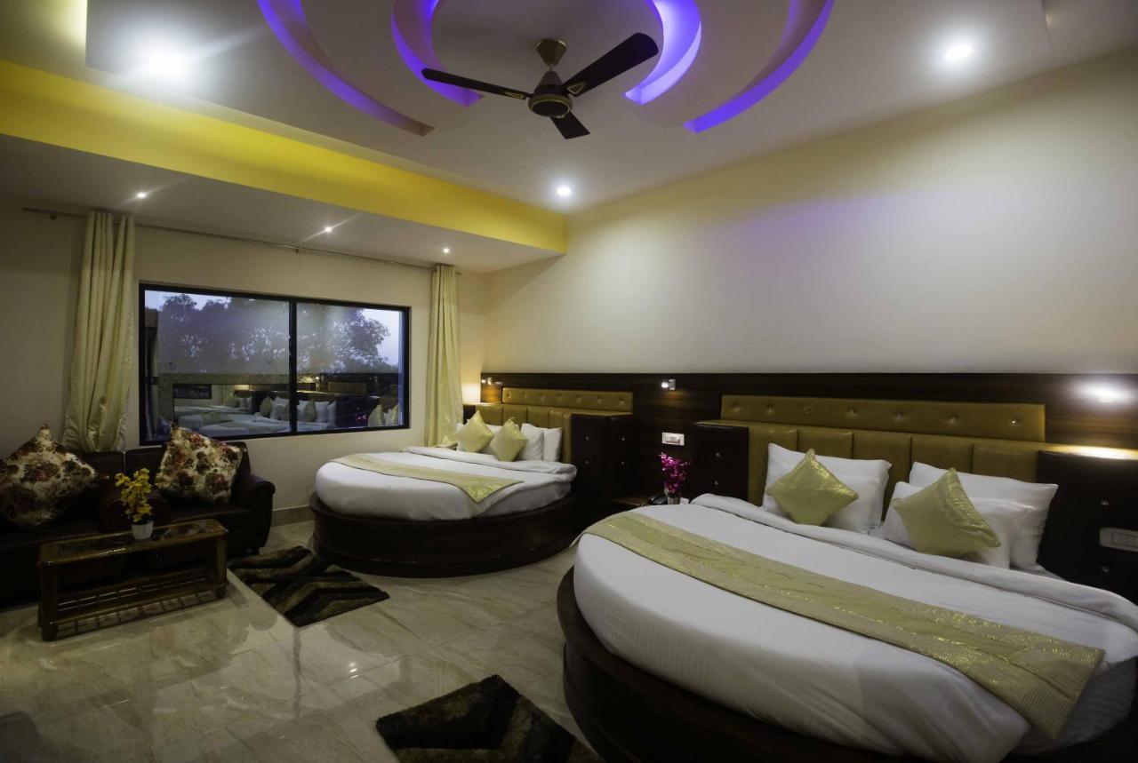 Hotel Kings Regency Drang Exterior photo
