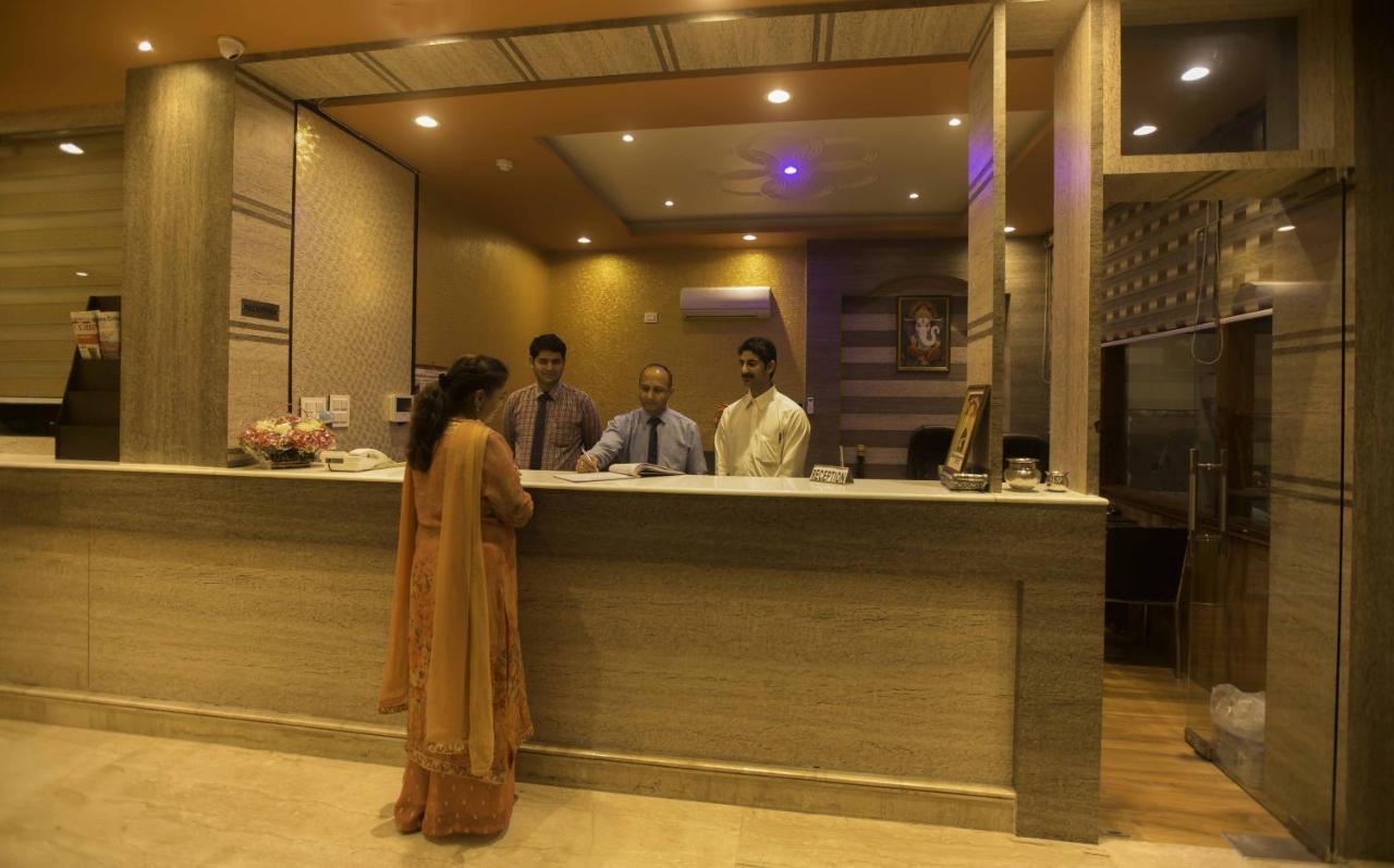 Hotel Kings Regency Drang Exterior photo